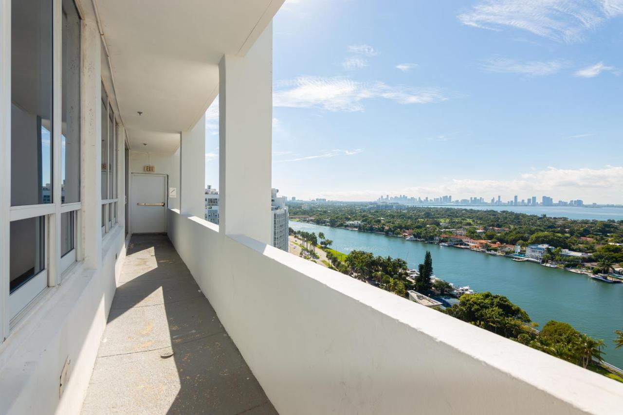 Girasole Rentals Suites Маями Бийч Екстериор снимка