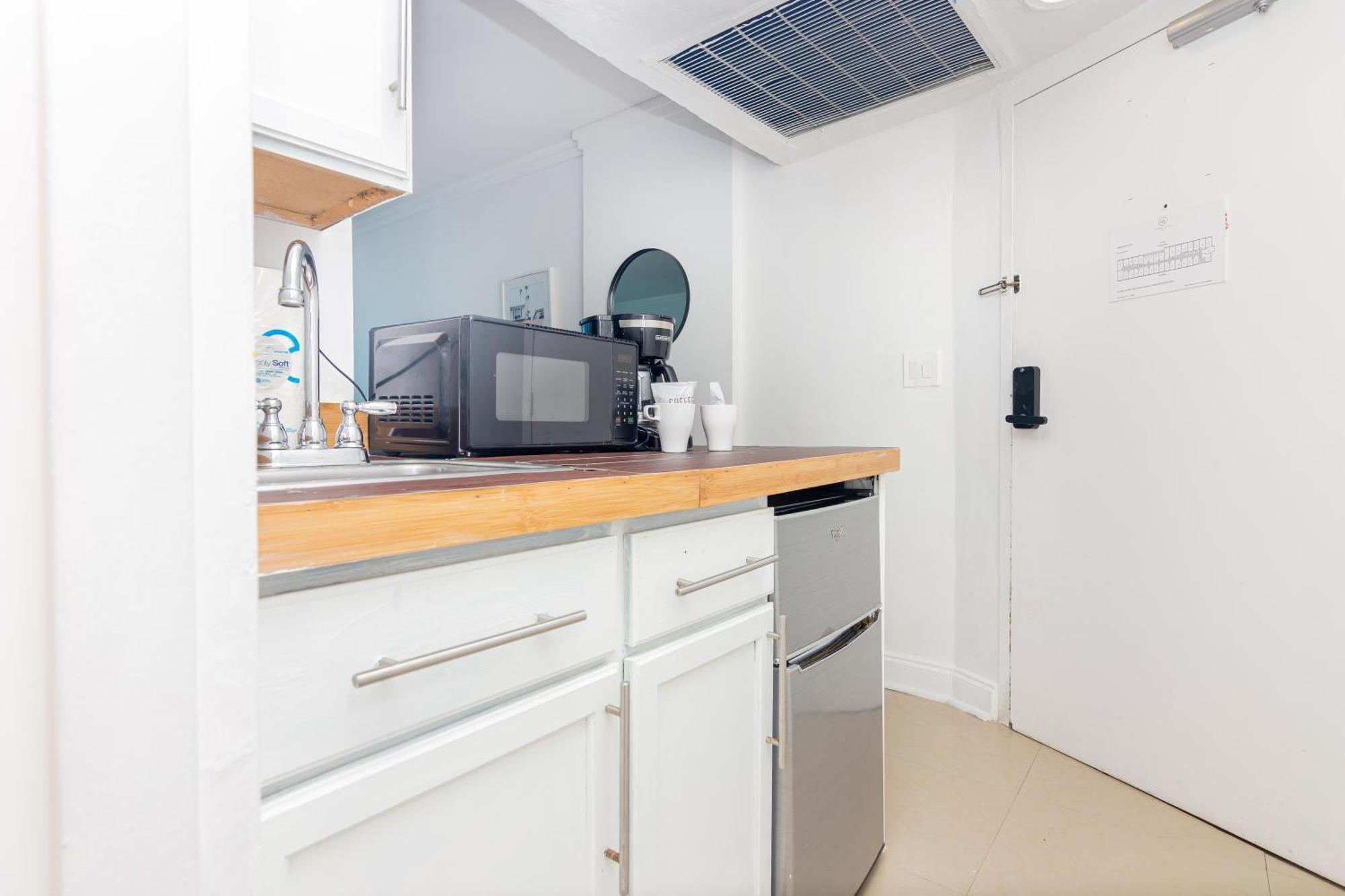 Girasole Rentals Suites Маями Бийч Екстериор снимка