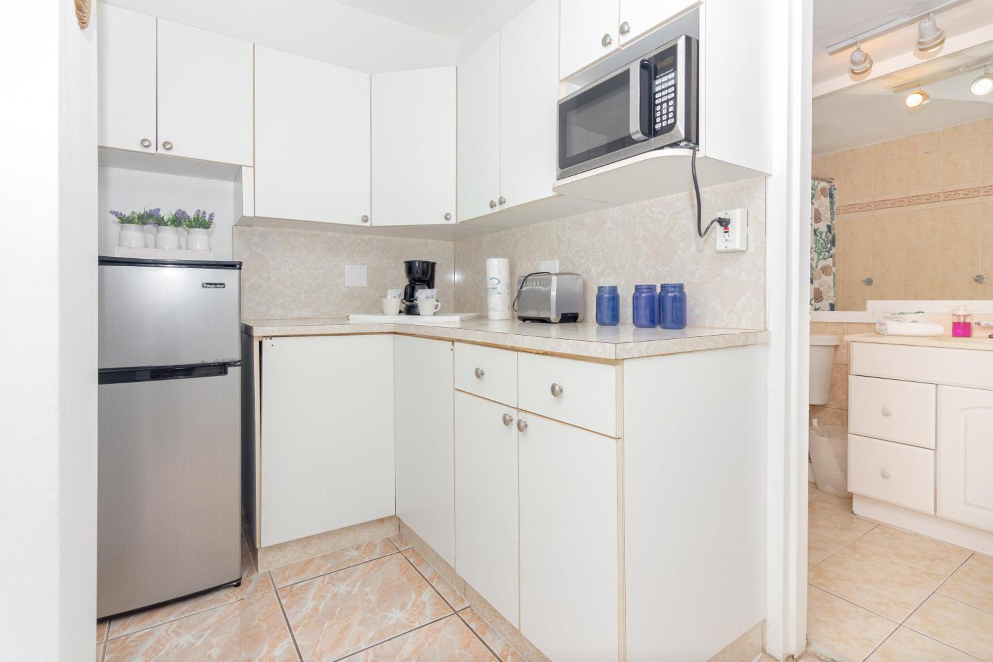 Girasole Rentals Suites Маями Бийч Екстериор снимка