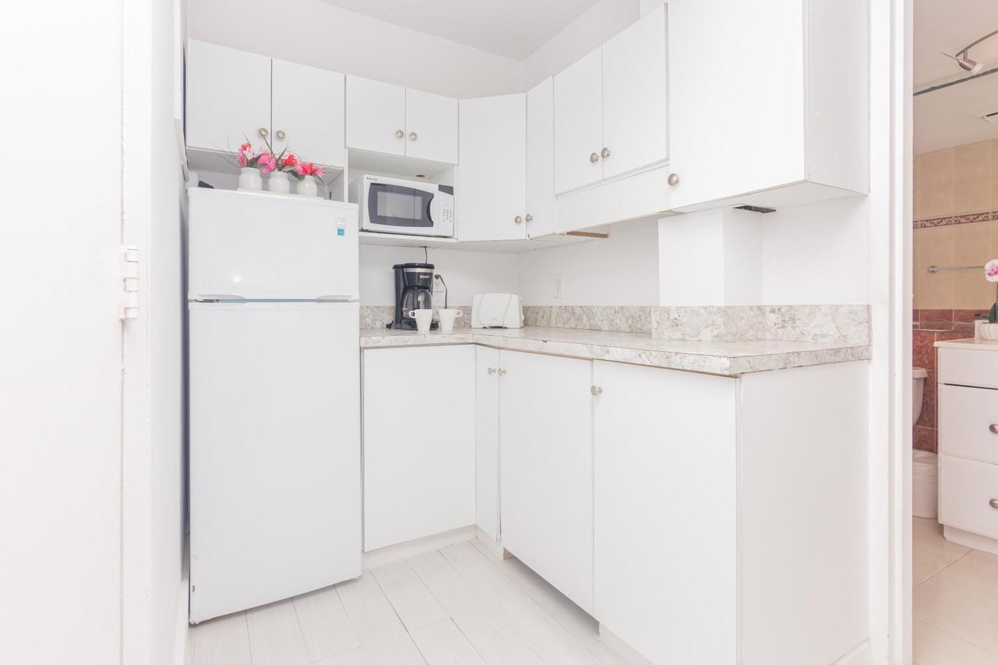 Girasole Rentals Suites Маями Бийч Екстериор снимка