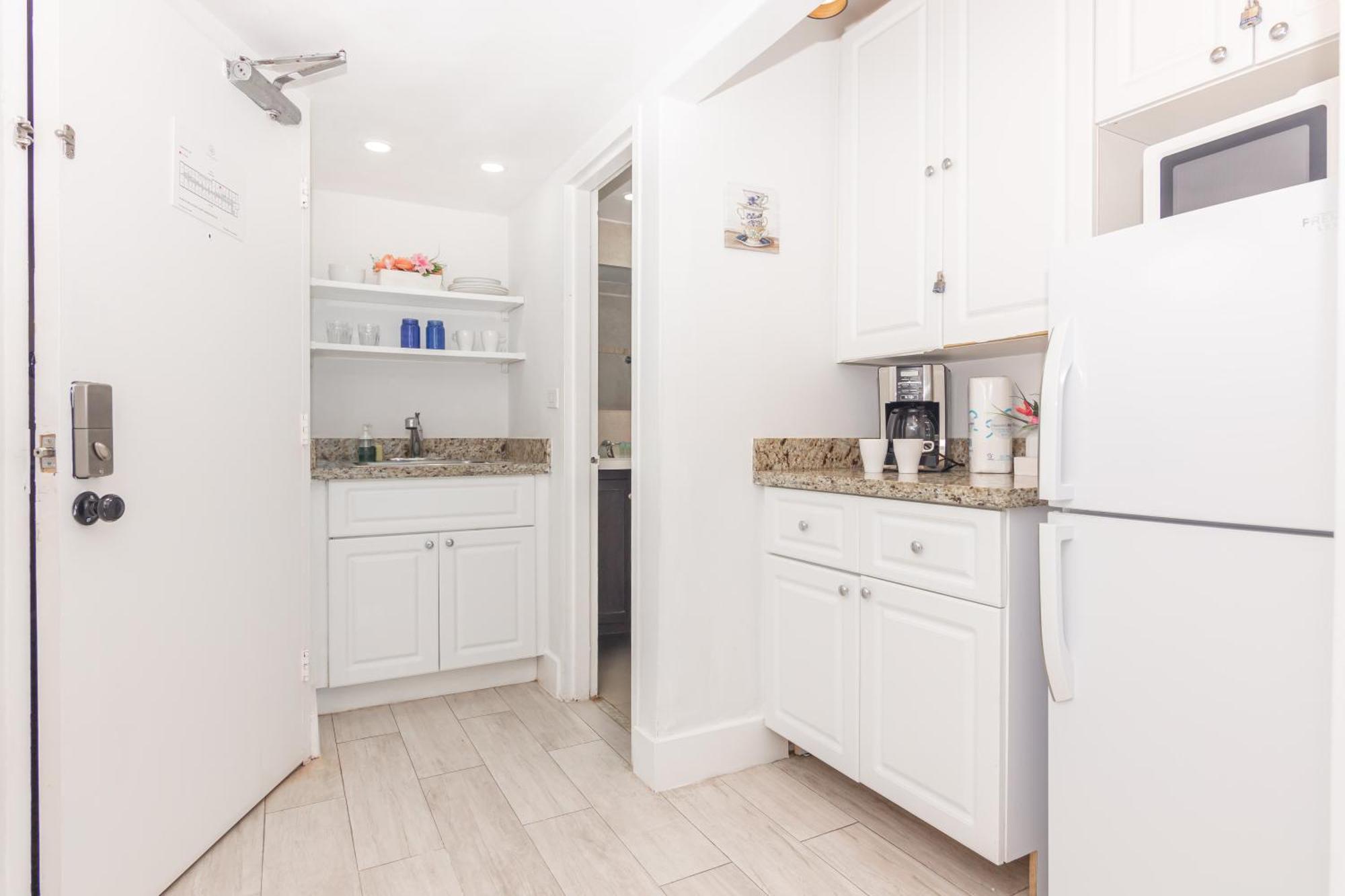 Girasole Rentals Suites Маями Бийч Екстериор снимка