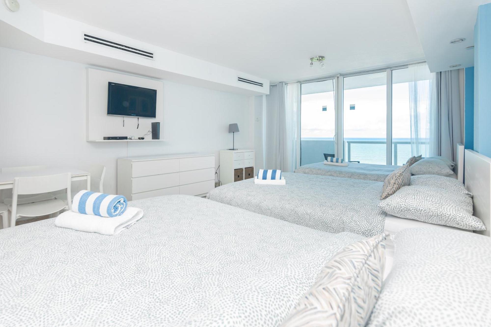 Girasole Rentals Suites Маями Бийч Стая снимка