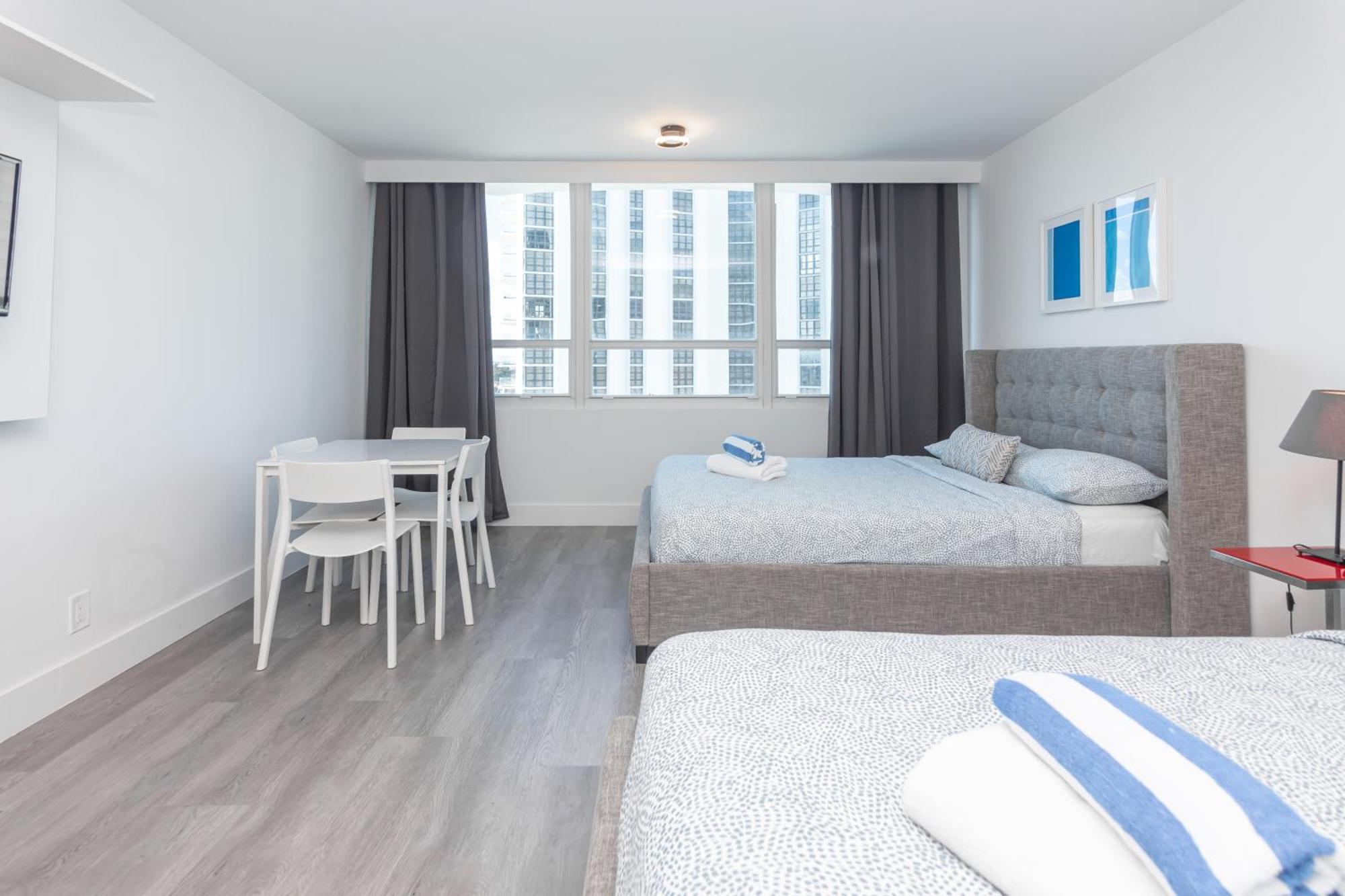 Girasole Rentals Suites Маями Бийч Стая снимка