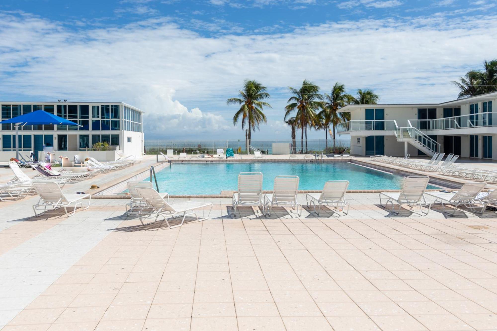 Girasole Rentals Suites Маями Бийч Екстериор снимка