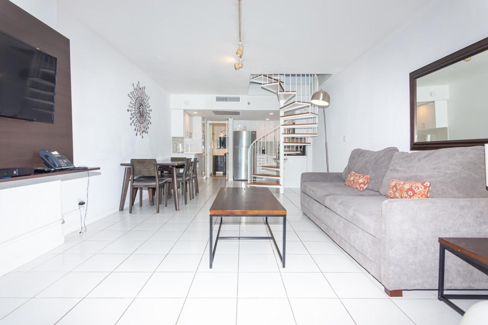 Girasole Rentals Suites Маями Бийч Стая снимка