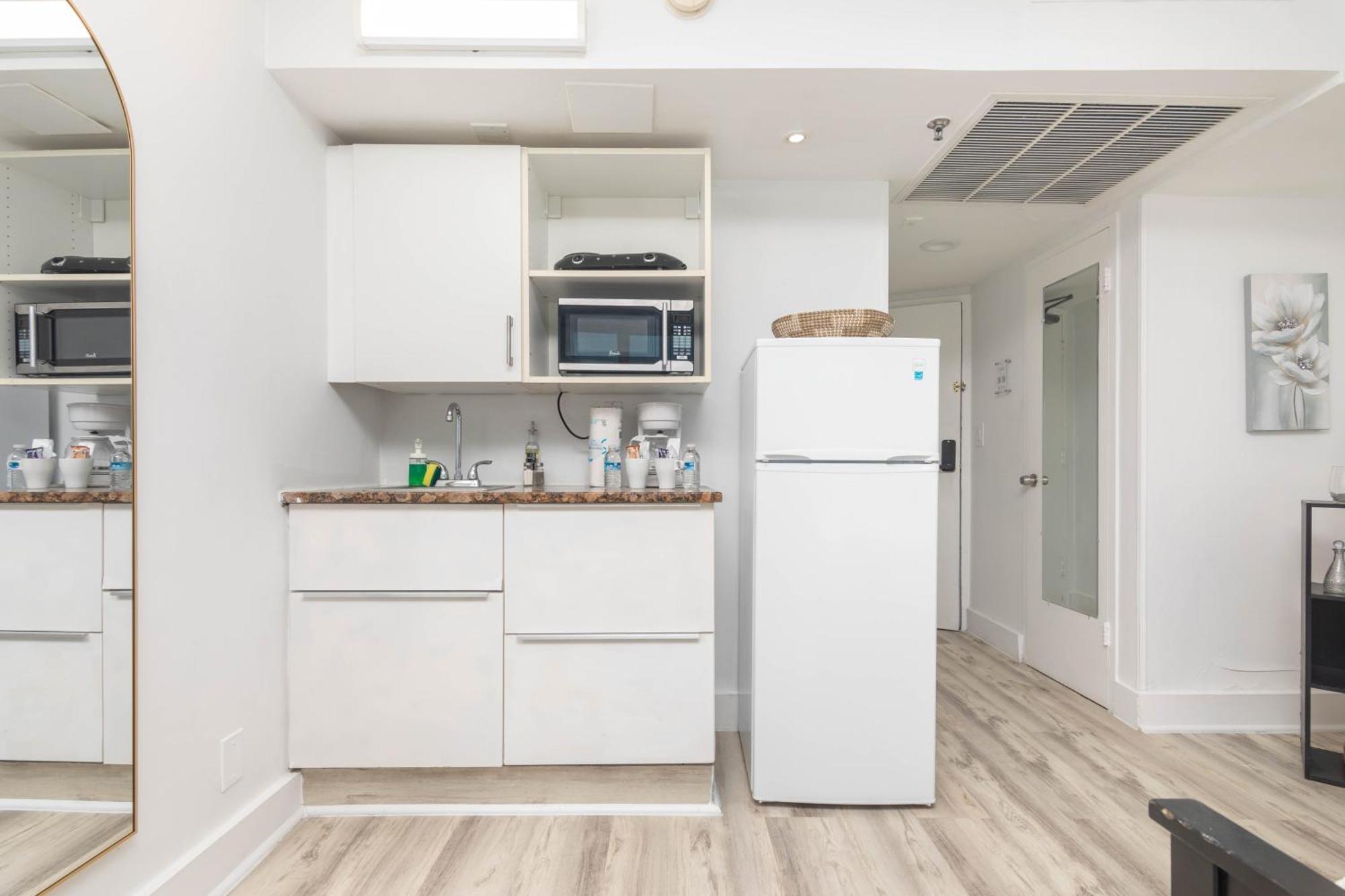 Girasole Rentals Suites Маями Бийч Стая снимка